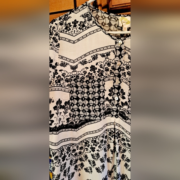 Ladies Fig and Flower Floral 3/4 Button Tunic Top Pullover Size Deep Side Slit M - Picture 4 of 11